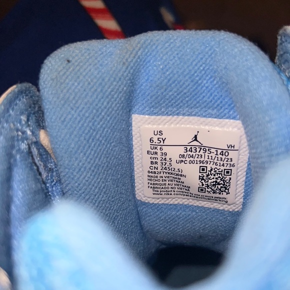 Jordan True Flight "White/University Blue/Black" - Picture 8 of 8